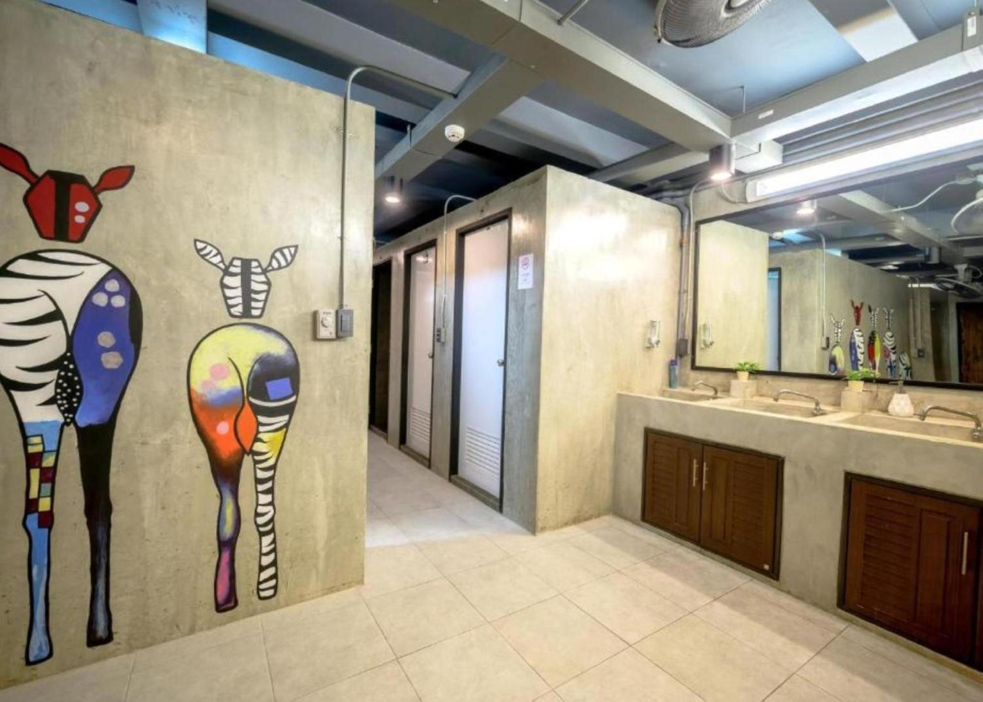 Episode 11 Hostel Sukhumvit Бангкок Экстерьер фото