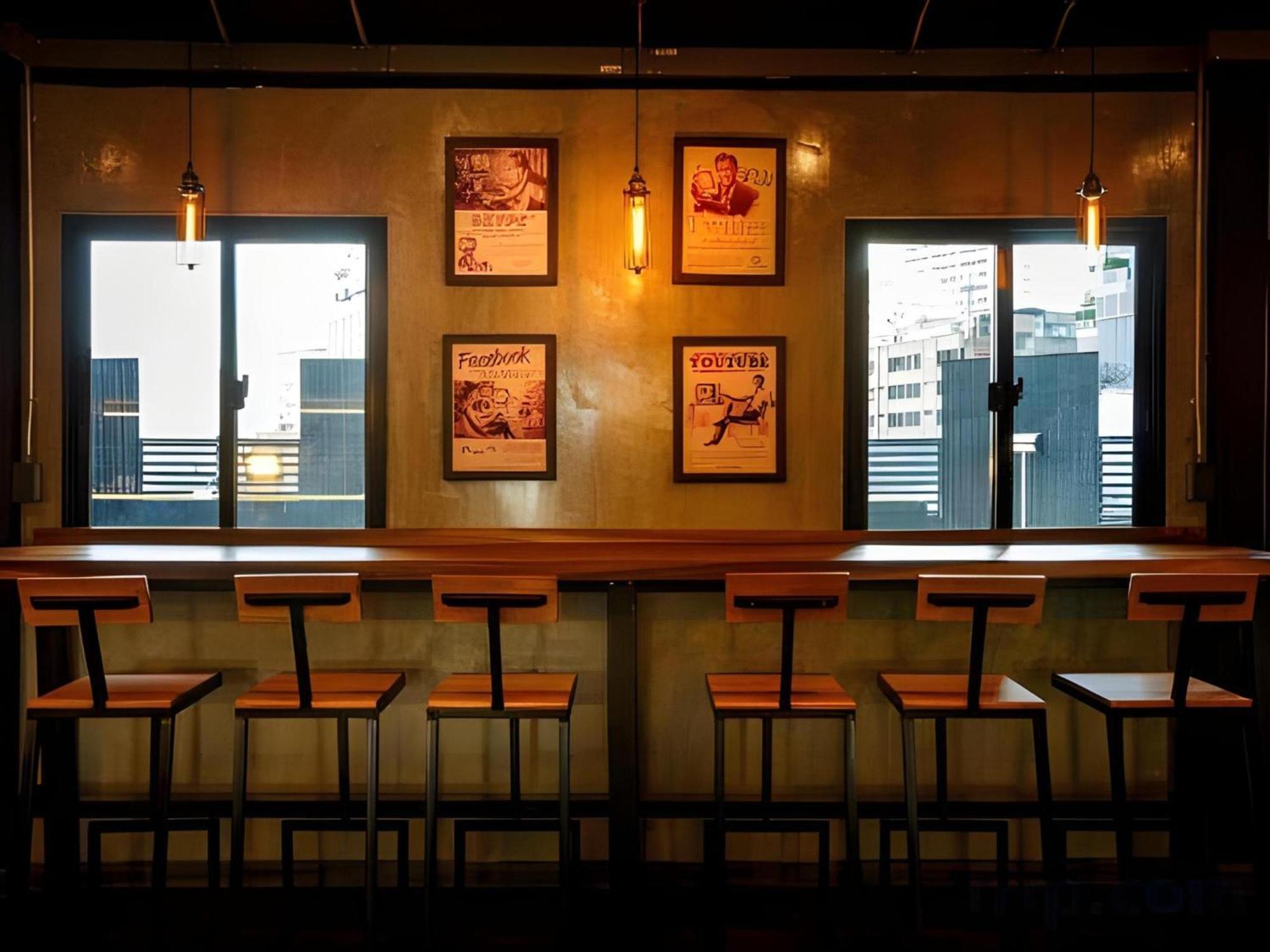 Episode 11 Hostel Sukhumvit Бангкок Экстерьер фото