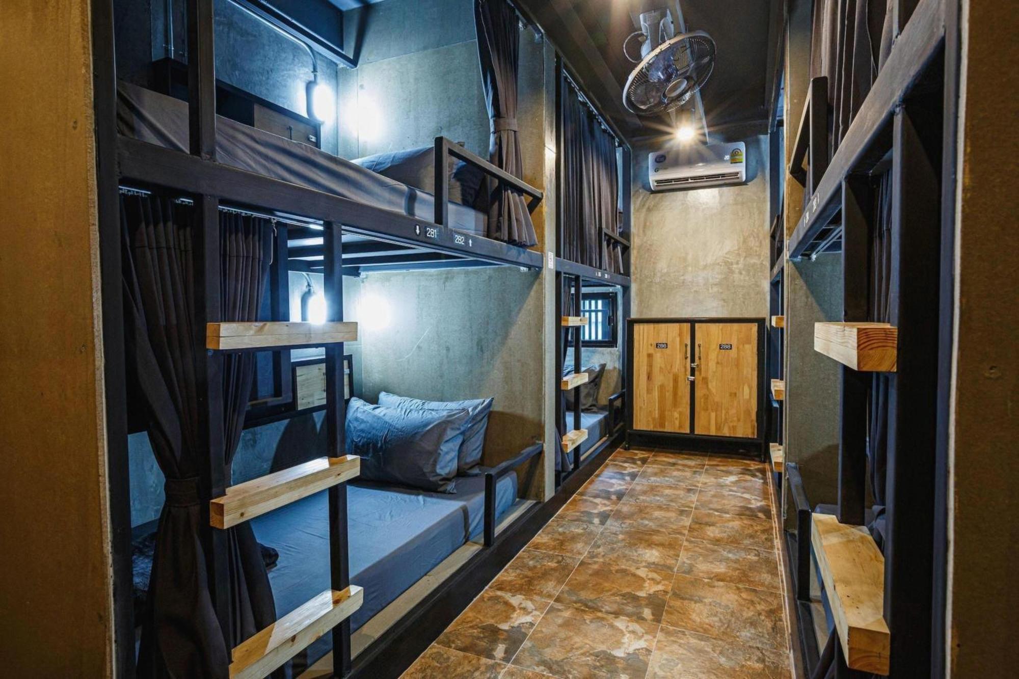 Episode 11 Hostel Sukhumvit Бангкок Экстерьер фото