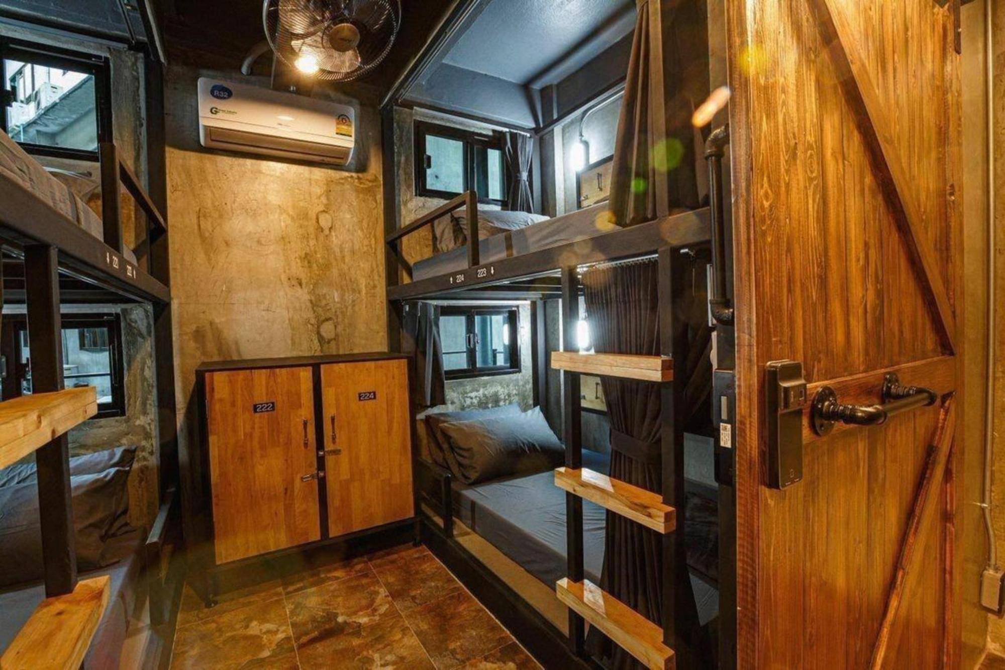 Episode 11 Hostel Sukhumvit Бангкок Экстерьер фото