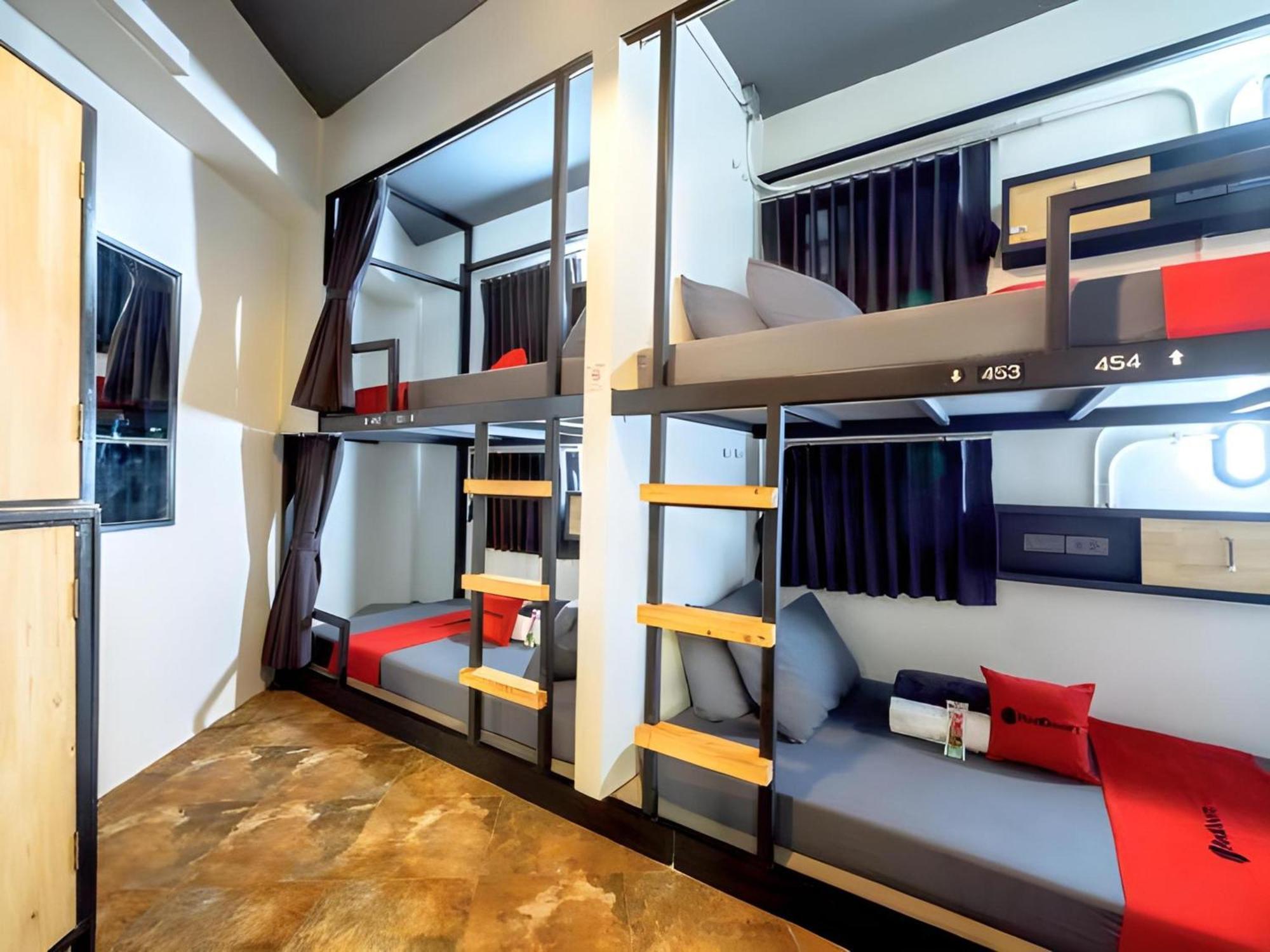 Episode 11 Hostel Sukhumvit Бангкок Экстерьер фото