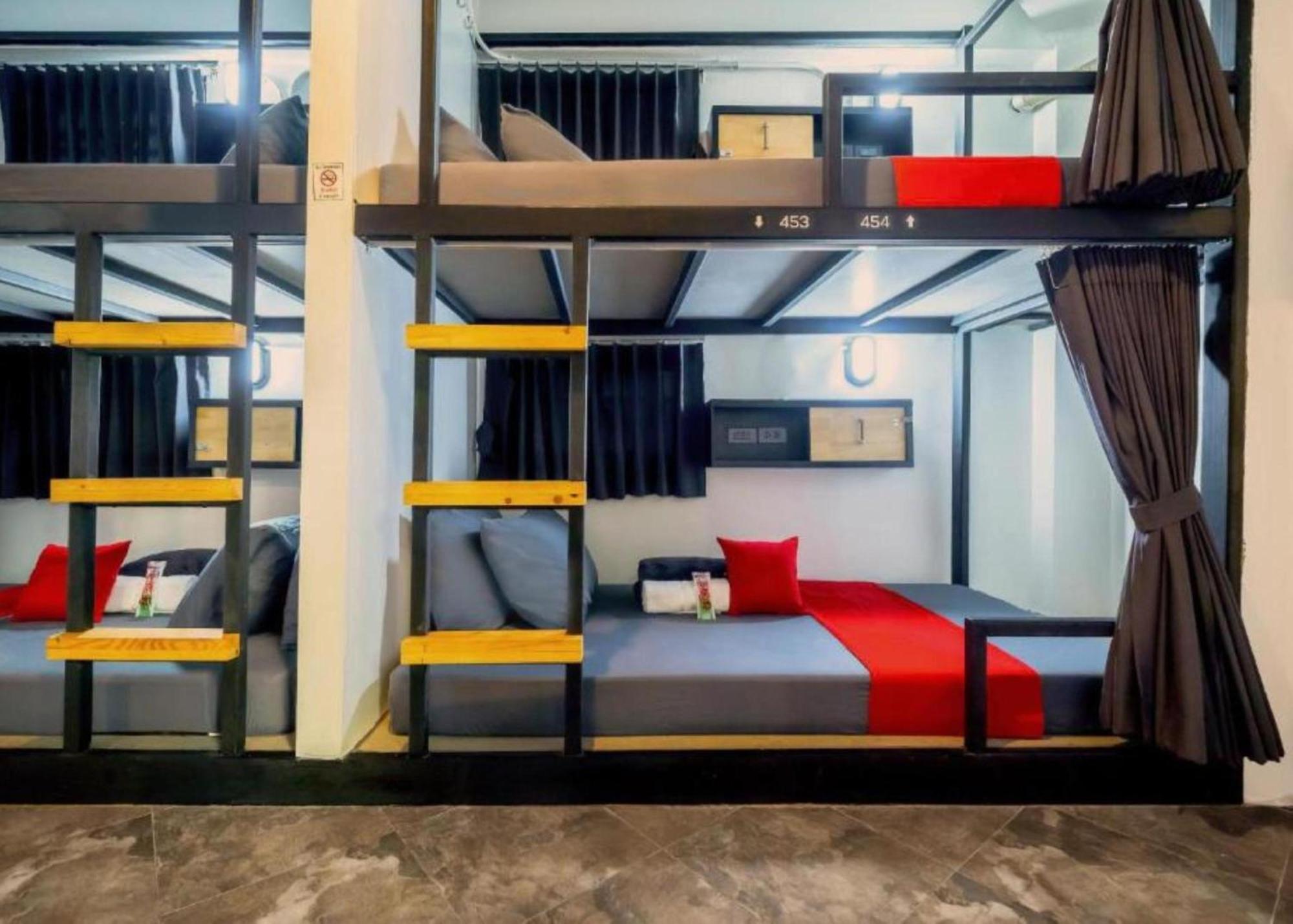Episode 11 Hostel Sukhumvit Бангкок Экстерьер фото