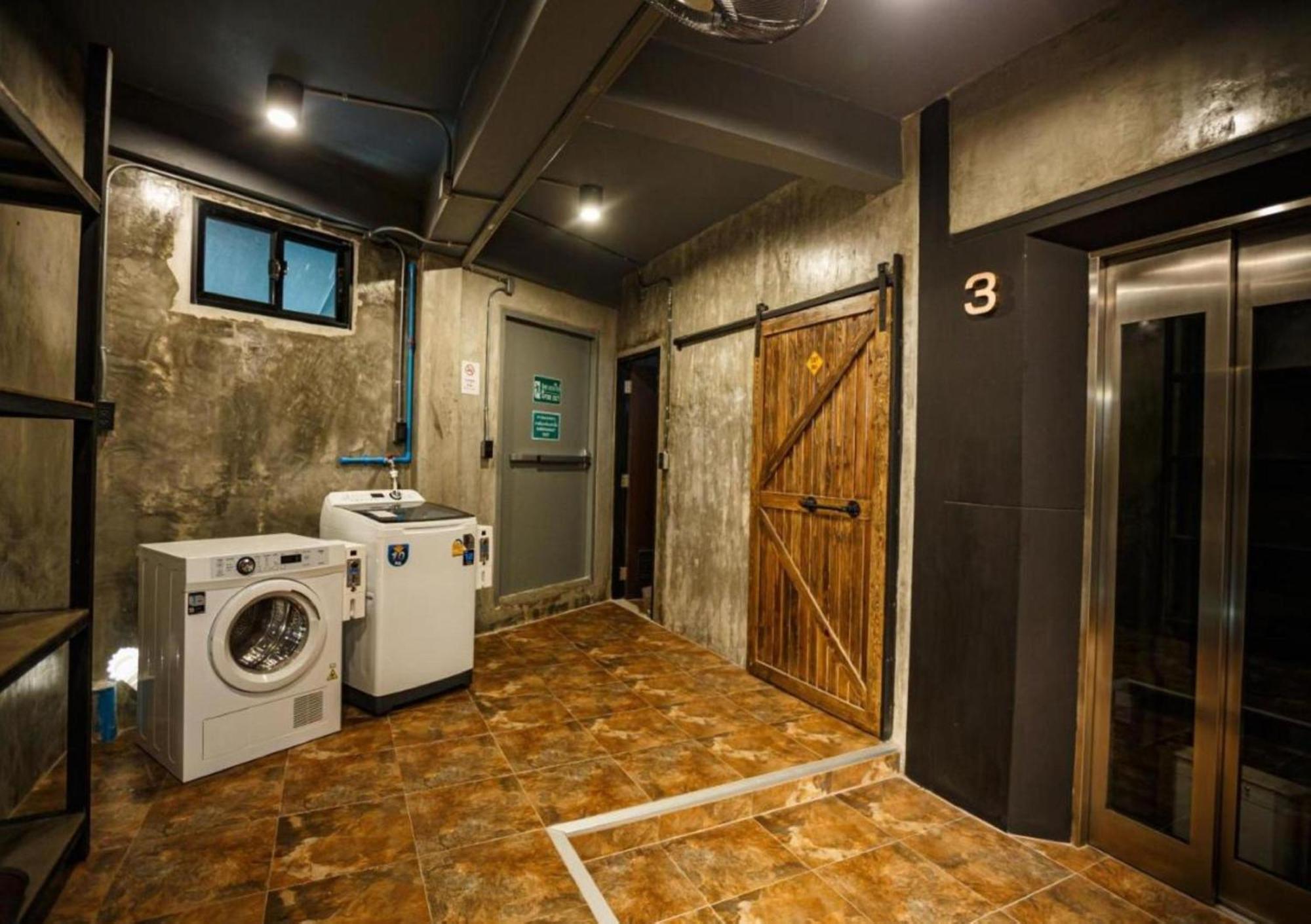 Episode 11 Hostel Sukhumvit Бангкок Экстерьер фото